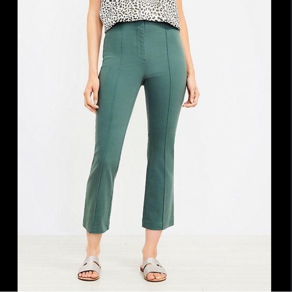 LOFT Green Crop Twill Pant in Green